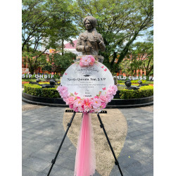 Papan Akrilik Lingkaran-Bunga Pink 1